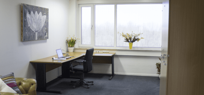 flexibele kantoorruimte of werkplekken assen huren